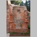 0074 ostia - necropoli della via ostiense (porta romana necropolis) - b12 - colombari gemelli - re - gesehen von norden (von innen).jpg